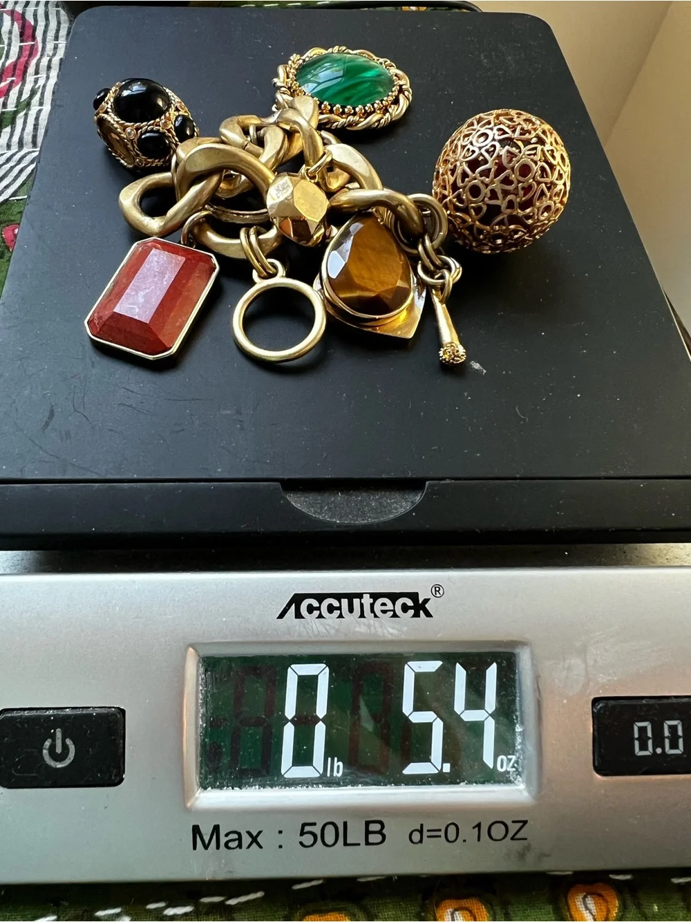 Vintage juicy couture chunky charm bracelet gold tone 8 charms very rare HTF 6.5